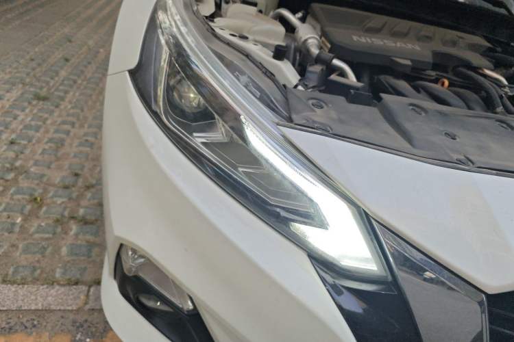 Used Nissan Teana 2020 2.0L XL Comfort Edition Right Front Headlight