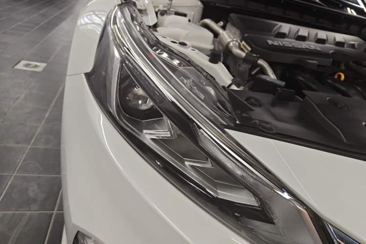 Used Nissan Teana 2020 2.0L XL Comfort Edition Right Front Headlight