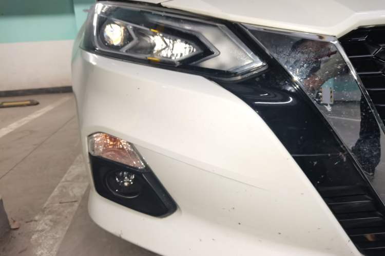 Used Nissan Teana 2020 Revised Version 2.0L XL Comfort Edition Right Front Headlight