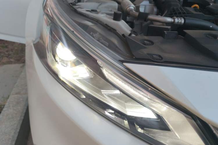 Used Nissan Teana 2020 2.0T XL Upper AD1 Smart Navigation Edition Right Front Headlight