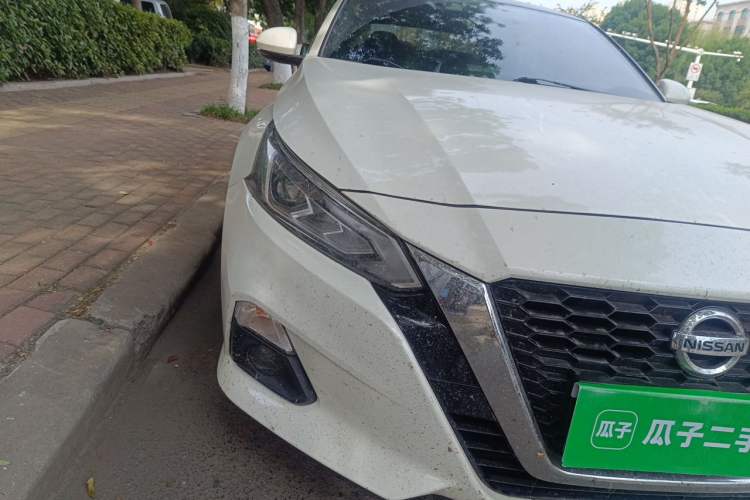 Used Nissan Teana 2020 2.0L XL Comfort Edition Right Front Headlight