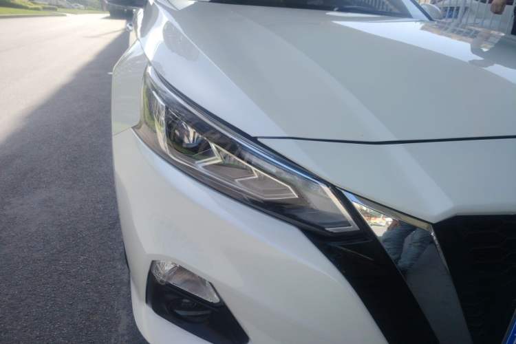 Used Nissan Teana 2020 2.0L XL Comfort Edition Right Front Headlight