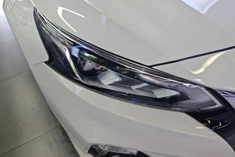 Used Nissan Teana 2020 2.0L XL Comfort Edition Right Front Headlight