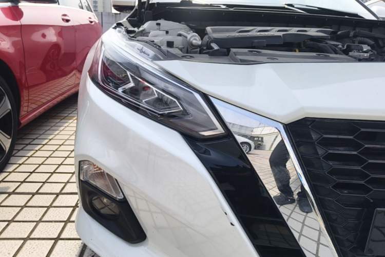 Used Nissan Teana 2020 2.0L XL Upper SmartDrive Version Right Front Headlight