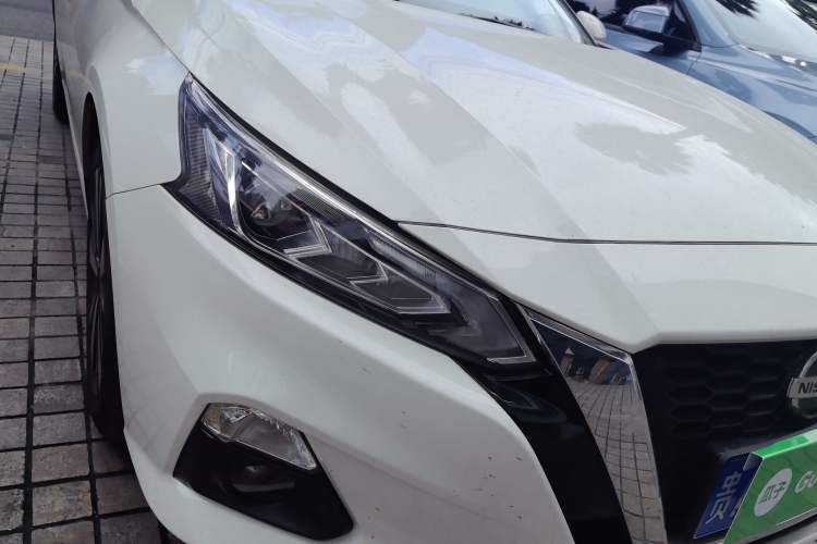 Used Nissan Teana 2020 2.0L XL Upper SmartDrive Version Right Front Headlight