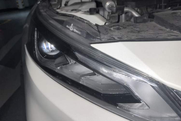 Used Nissan Teana 2020 Revised Version 2.0L XL Comfort Edition Right Front Headlight
