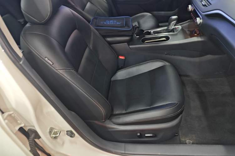 Used Nissan Teana 2020 2.0L XL Comfort Edition Right Front Seat