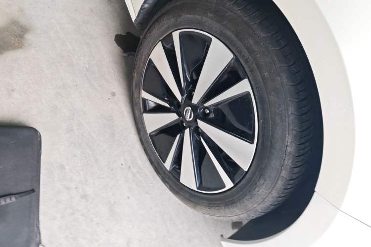 Used Nissan Teana 2020 Revised Version 2.0L XL Comfort Edition Right Front Wheel Hub