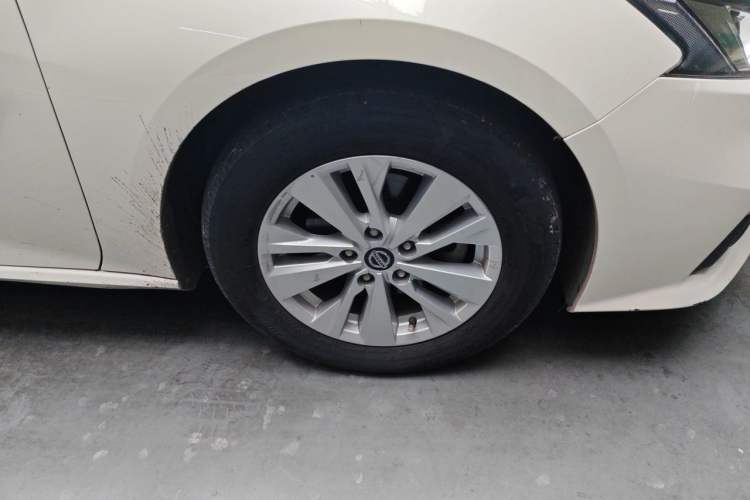 Used Nissan Teana 2020 Revised Version 2.0L XL Comfort Edition Right Front Wheel Hub