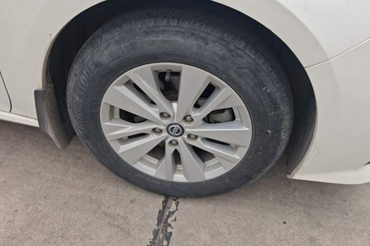 Used Nissan Teana 2020 Revised Version 2.0L XL Comfort Edition Right Front Wheel Hub