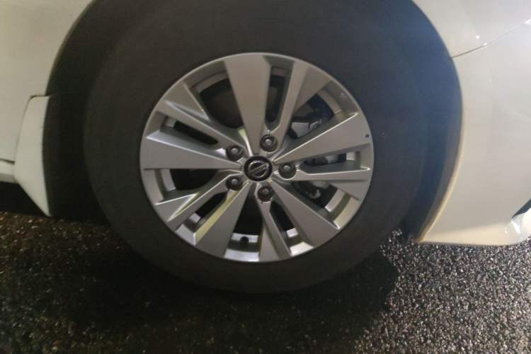 Used Nissan Teana 2020 Revised Version 2.0L XL Comfort Edition Right Front Wheel Hub