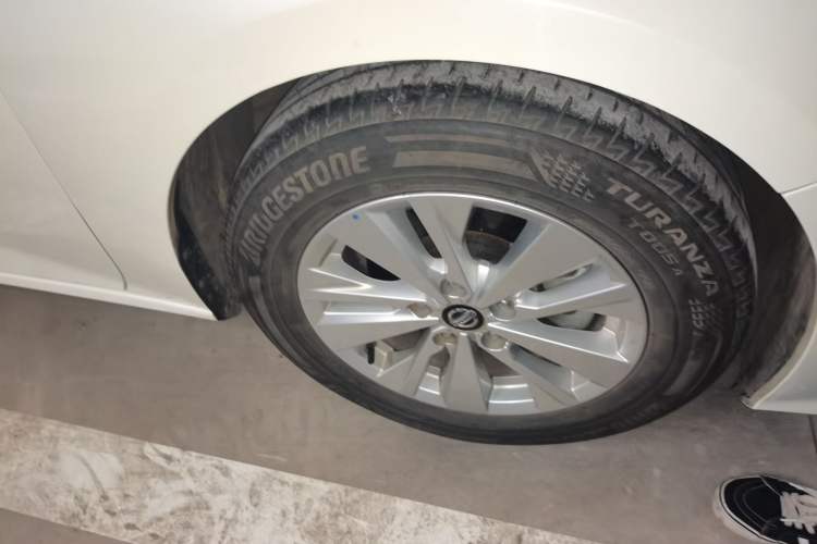 Used Nissan Teana 2020 Revised Version 2.0L XL Comfort Edition Right Front Wheel Hub