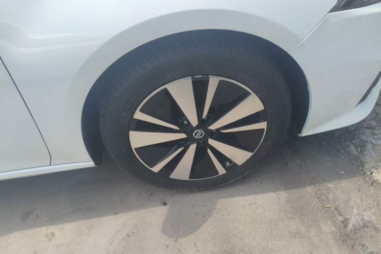 Used Nissan Teana 2020 Revised Version 2.0L XL Comfort Edition Right Front Wheel Hub