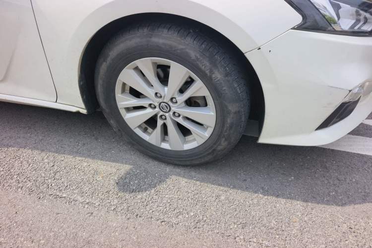 Used Nissan Teana 2020 2.0L XL Comfort Edition Right Front Wheel Hub