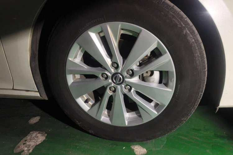 Used Nissan Teana 2020 2.0L XL Comfort Edition Right Front Wheel Hub