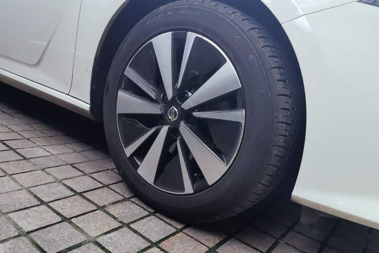Used Nissan Teana 2020 2.0L XL Upper SmartDrive Version Right Front Wheel Hub