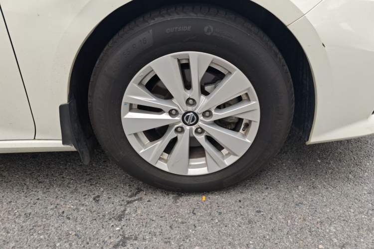 Used Nissan Teana 2020 Revised Version 2.0L XL Comfort Edition Right Front Wheel Hub