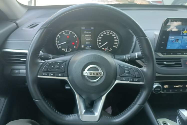 Used Nissan Teana 2020 2.0L XL Comfort Edition Steering Wheel