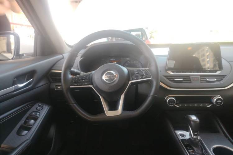 Used Nissan Teana 2020 2.0L XL Comfort Edition Steering Wheel
