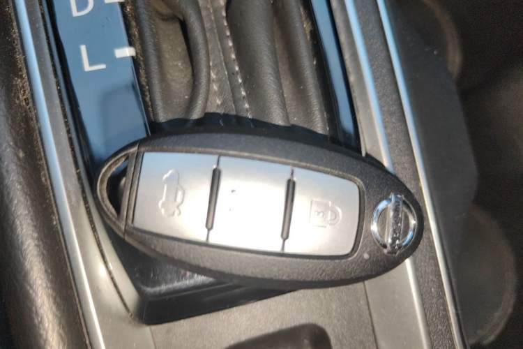 Used Nissan Teana 2020 Revised Version 2.0L XL Upper Smart Drive Edition Vehicle Key