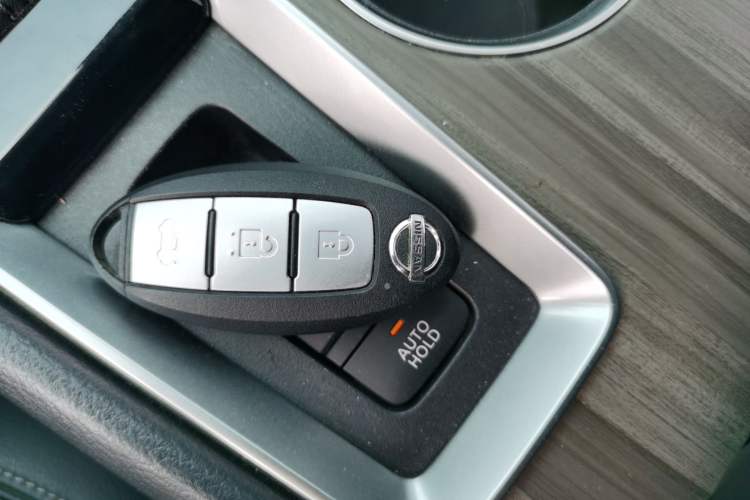 Used Nissan Teana 2020 Revised Version 2.0L XL Upper Smart Drive Edition Vehicle Key