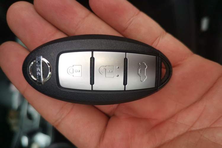 Used Nissan Teana 2020 Revised Version 2.0L XL Upper Smart Drive Edition Vehicle Key