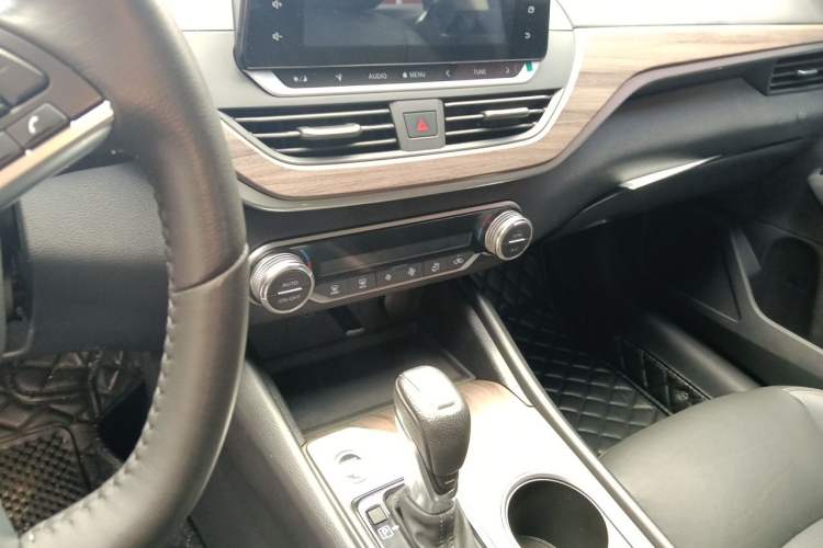 Used Nissan Teana 2021 2.0L XL Comfort Edition Audio And AC Panel