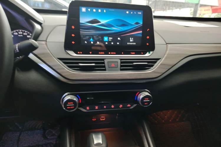 Used Nissan Teana 2021 2.0L XL Comfort Edition Audio And AC Panel