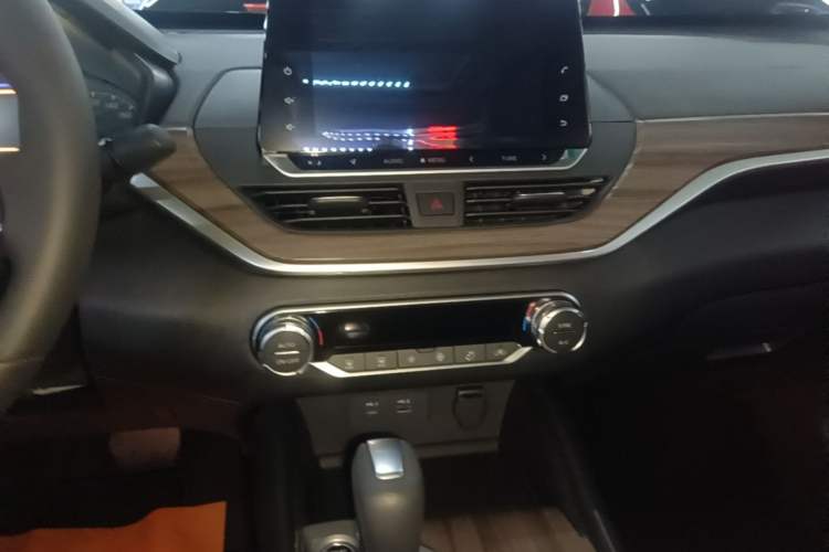 Used Nissan Teana 2021 2.0L XL Comfort Edition Audio And AC Panel