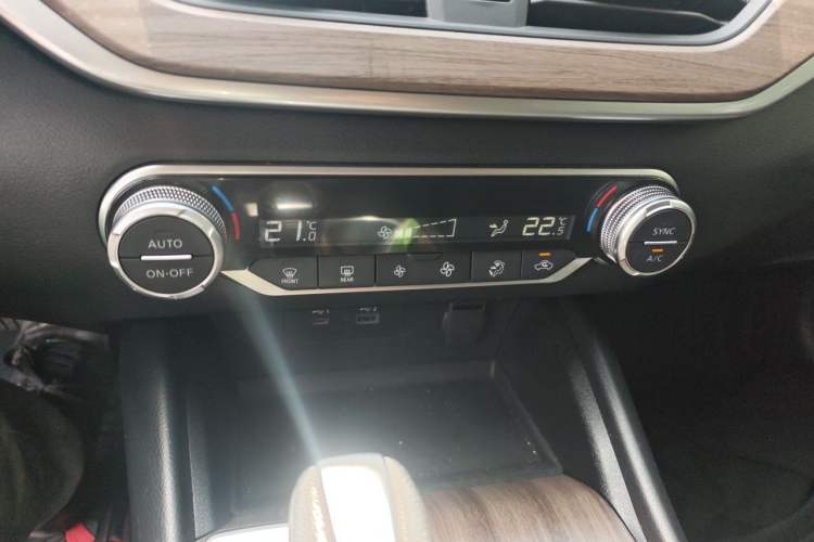 Used Nissan Teana 2021 2.0L XL Comfort Edition Audio And AC Panel