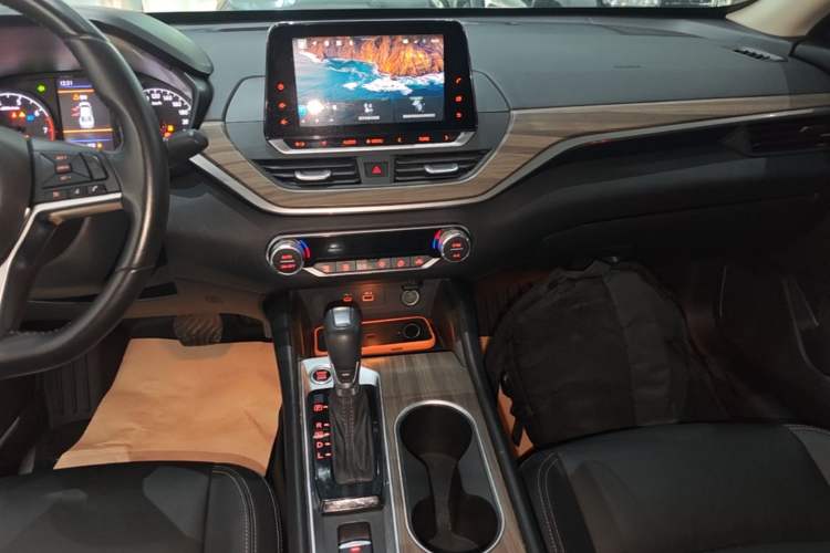 Used Nissan Teana 2021 2.0L XL Comfort Edition Audio And AC Panel