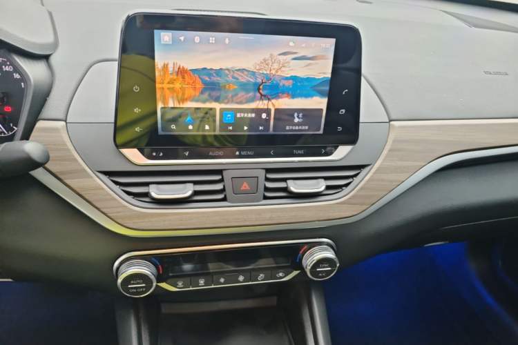 Used Nissan Teana 2021 2.0L XL Comfort Edition Audio And AC Panel