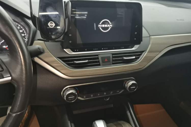 Used Nissan Teana 2021 2.0L XL Comfort Edition Audio And AC Panel