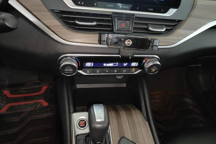 Used Nissan Teana 2021 2.0L XL Comfort Edition Audio And AC Panel