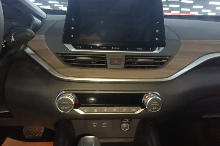 Used Nissan Teana 2021 2.0L XL Comfort Edition Audio And AC Panel
