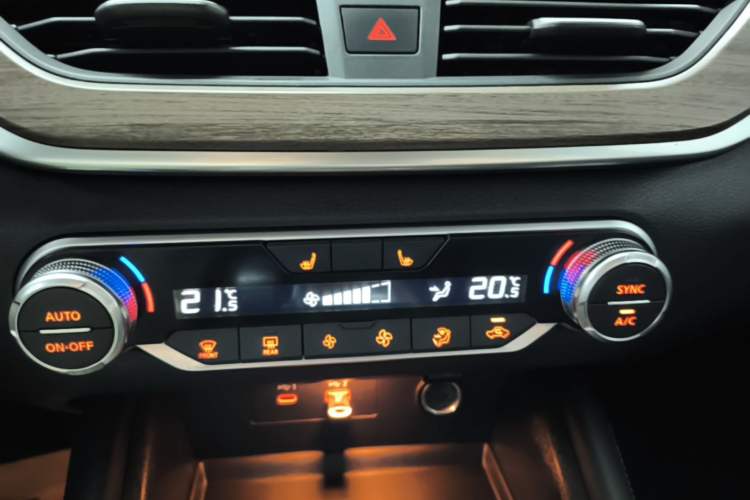 Used Nissan Teana 2021 2.0L XL Upper AD1 Smart Drive & Navigation Edition Audio And AC Panel