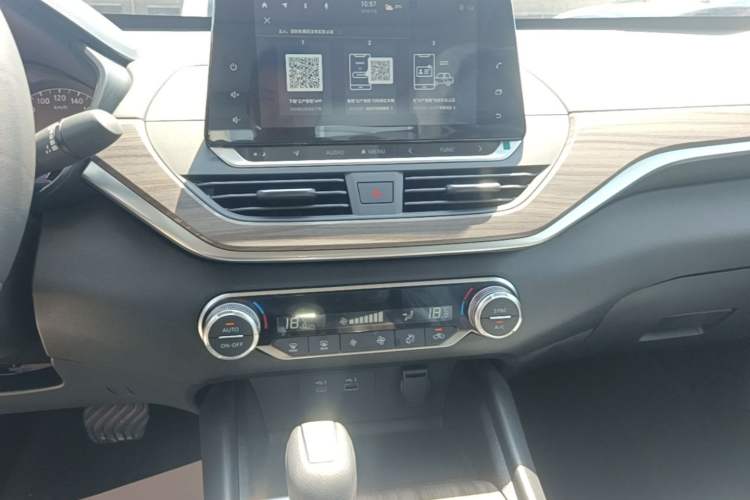 Used Nissan Teana 2021 2.0L XL Comfort Edition Audio And AC Panel