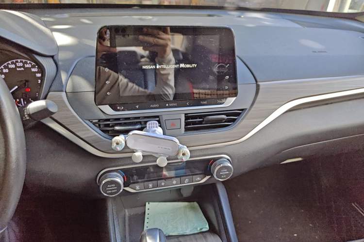 Used Nissan Teana 2021 2.0L XL Comfort Edition Audio And AC Panel