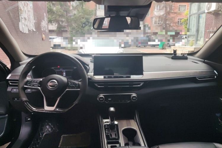 Used Nissan Teana 2021 2.0L XL Upper AD1 Smart Drive & Navigation Edition Center Console