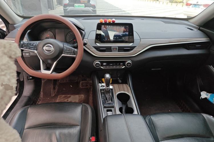 Used Nissan Teana 2021 2.0L XL Comfort Edition Center Console