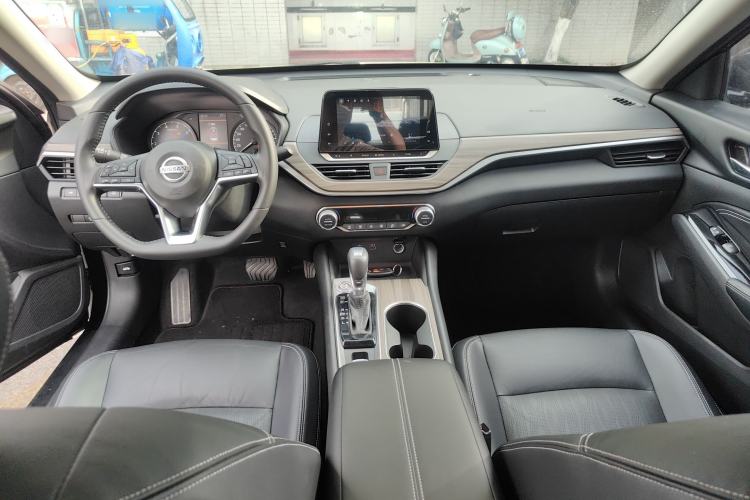 Used Nissan Teana 2021 2.0L XL Comfort Edition Center Console