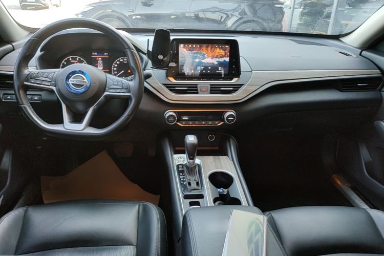 Used Nissan Teana 2021 2.0L XL Comfort Edition Center Console