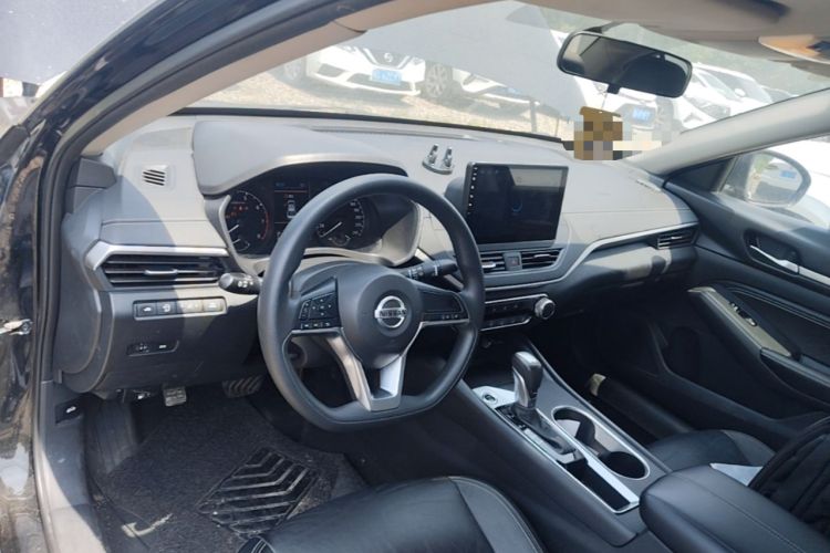 Used Nissan Teana 2021 2.0L XE Exclusive Edition Center Console