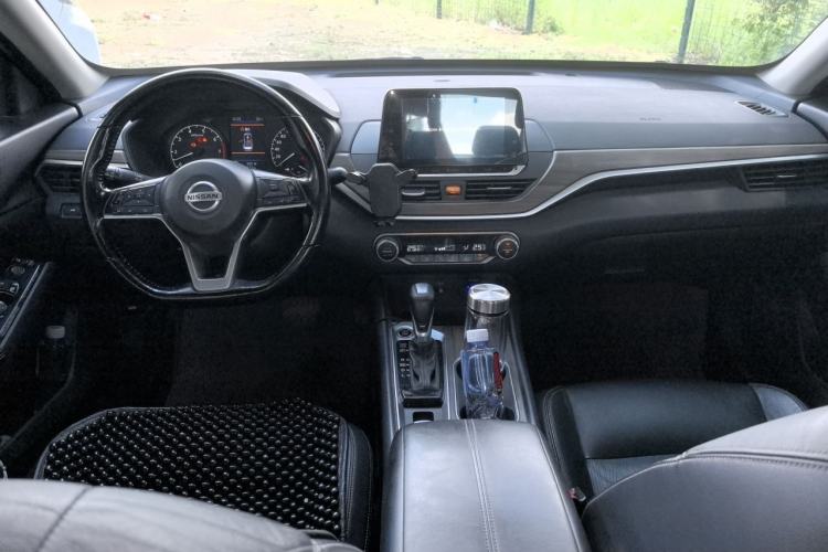 Used Nissan Teana 2021 2.0L XL Comfort Edition Center Console