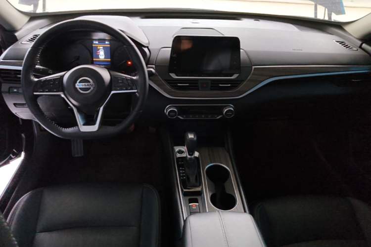 Used Nissan Teana 2021 2.0L XL Comfort Edition Center Console