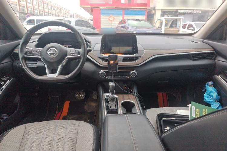 Used Nissan Teana 2021 2.0L XL Comfort Edition Center Console