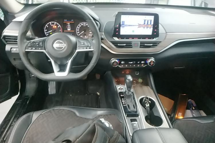 Used Nissan Teana 2021 2.0L XL Comfort Edition Center Console