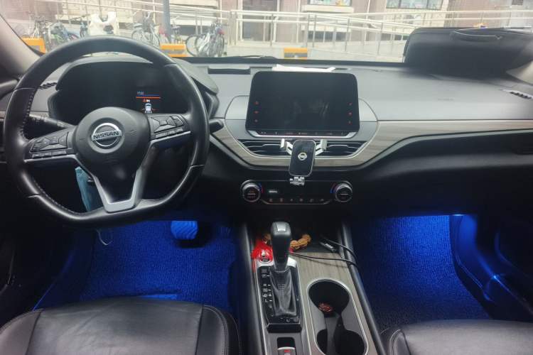 Used Nissan Teana 2021 2.0L XL Comfort Edition Center Console