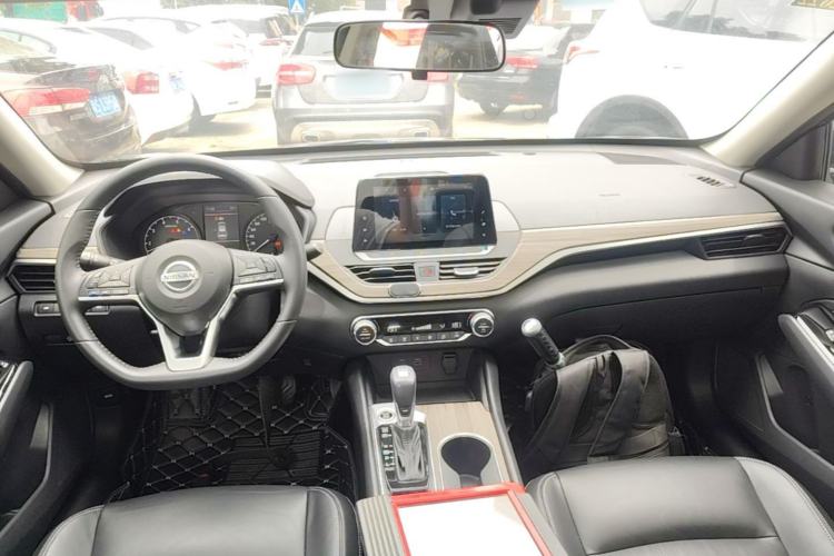 Used Nissan Teana 2021 2.0L XL Comfort Edition Center Console