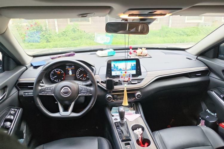 Used Nissan Teana 2021 2.0L XL Comfort Edition Center Console